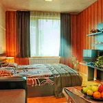Forest Glade-апартаменти и за гости 3*
