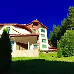 Forest Glade-апартаменти и за гости Lägenhetshotell