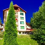 Lägenhetshotell Forest Glade-апартаменти и за гости Pamporovo