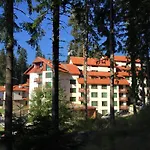 Forest Glade-апартаменти и за гости Lägenhetshotell