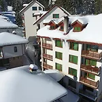 Forest Glade-апартаменти и за гости 3*