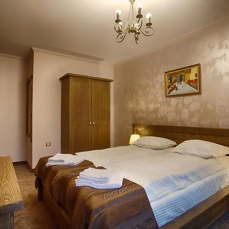 Forest Glade-апартаменти и за гости 3*