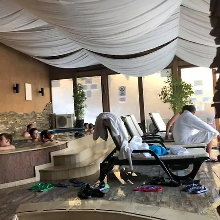 Forest Glade-апартаменти и за гости Lägenhetshotell