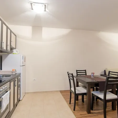 Forest Glade-апартаменти и за гости Apartmanhotel Pamporovo