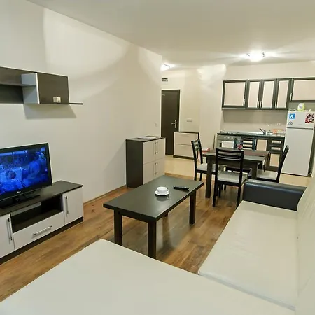 公寓式酒店 Forest Glade-апартаменти и за гости 3*