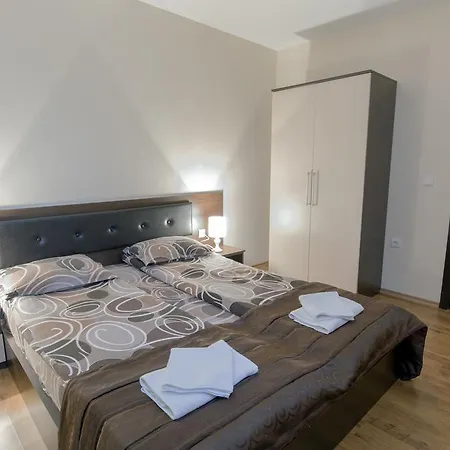 Forest Glade-апартаменти и за гости