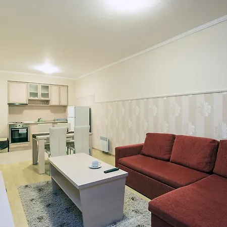 Apartahotel Forest Glade-апартаменти и за гости 3*