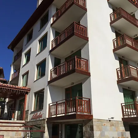 Apartahotel Forest Glade-апартаменти и за гости