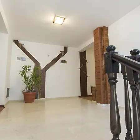 Apartmanhotel Forest Glade-апартаменти и за гости Pamporovo