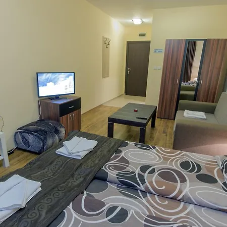 Apartmanhotel Forest Glade-апартаменти и за гости 3*