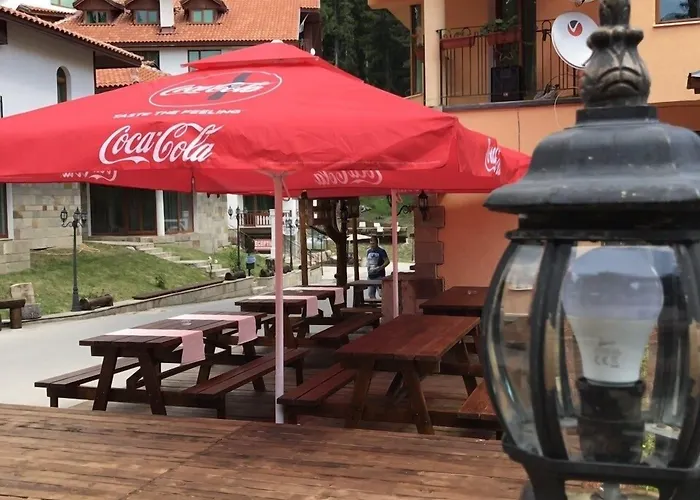 Forest Glade-апартаменти и за гости アパートホテル パンポロボ