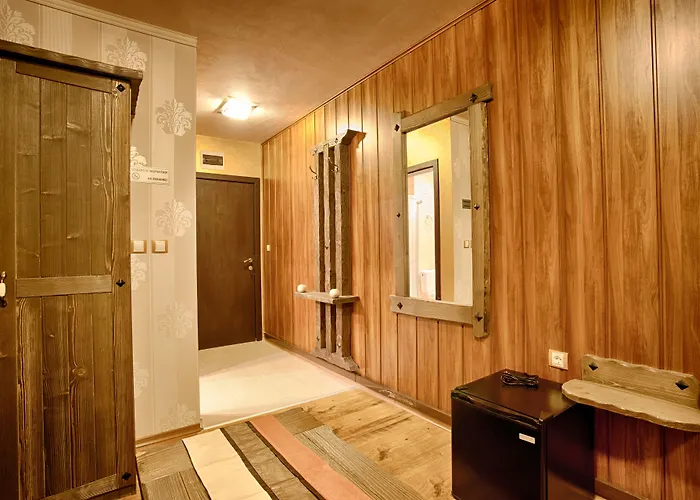 アパートホテル Forest Glade-апартаменти и за гости パンポロボ