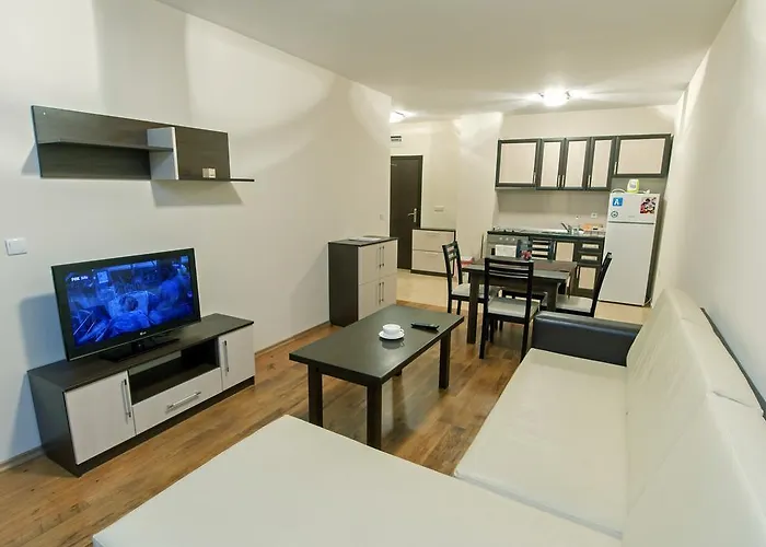 Lejlighedshotel Forest Glade-апартаменти и за гости 3*