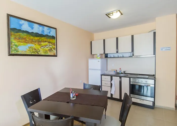 アパートホテル Forest Glade-апартаменти и за гости