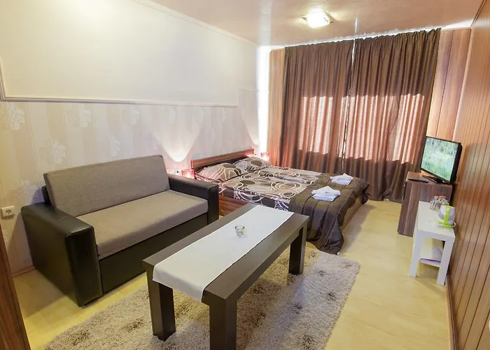 Forest Glade-апартаменти и за гости アパートホテル パンポロボ