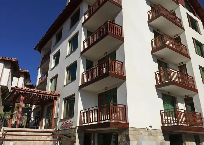 アパートホテル Forest Glade-апартаменти и за гости