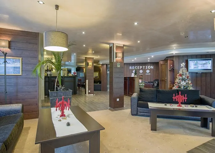 アパートホテル Forest Glade-апартаменти и за гости 3*